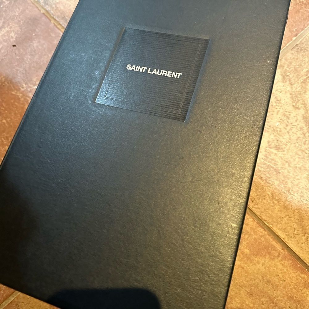 Saint Laurent YSL Silver Star Sneaker SIZE38 +/ US8.5 NEW IN BOX - Picture 13 of 13